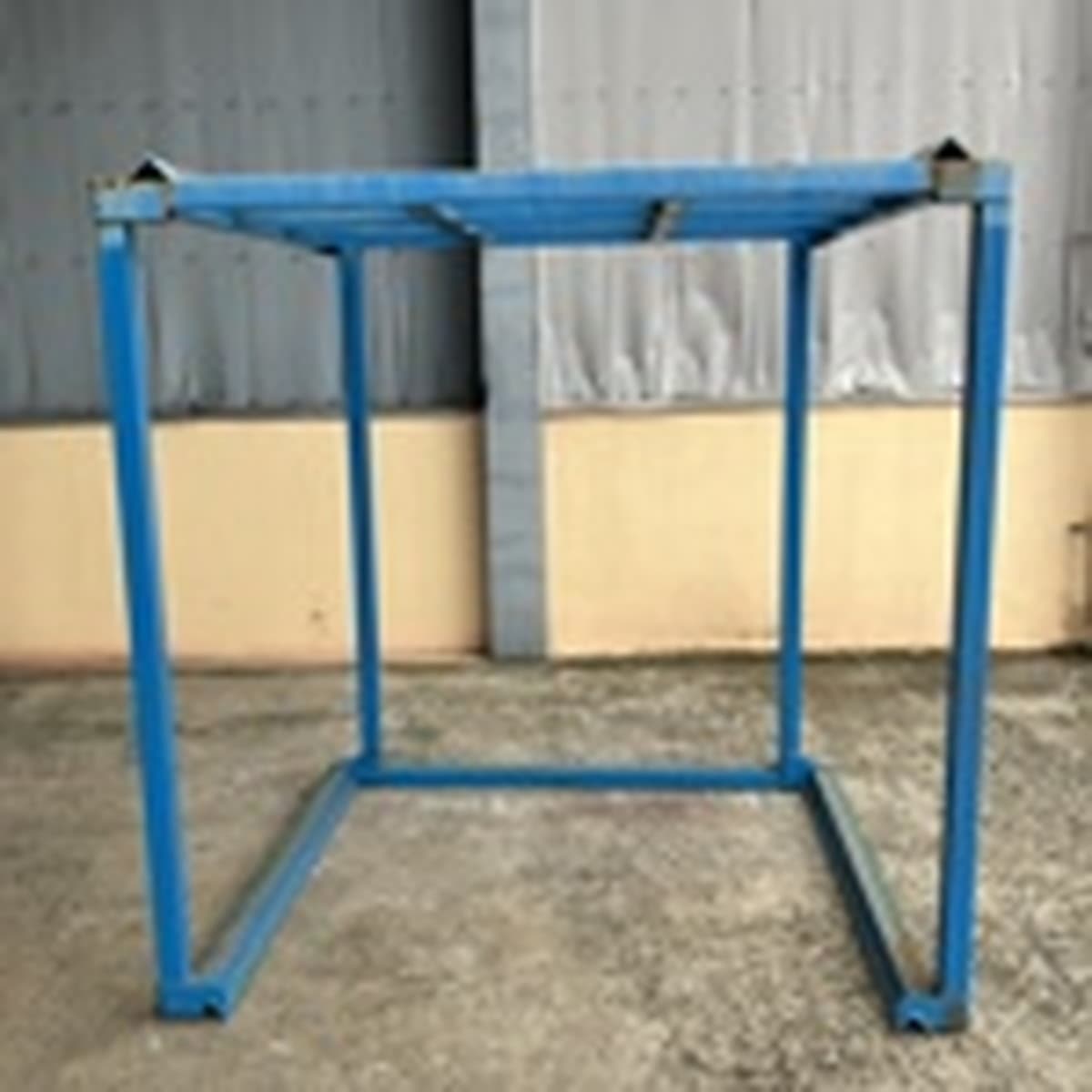 中古 逆ネスティングラック